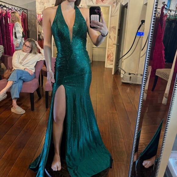 NWT, Ladivine Prom Dress, size 0 - Picture 1 of 9
